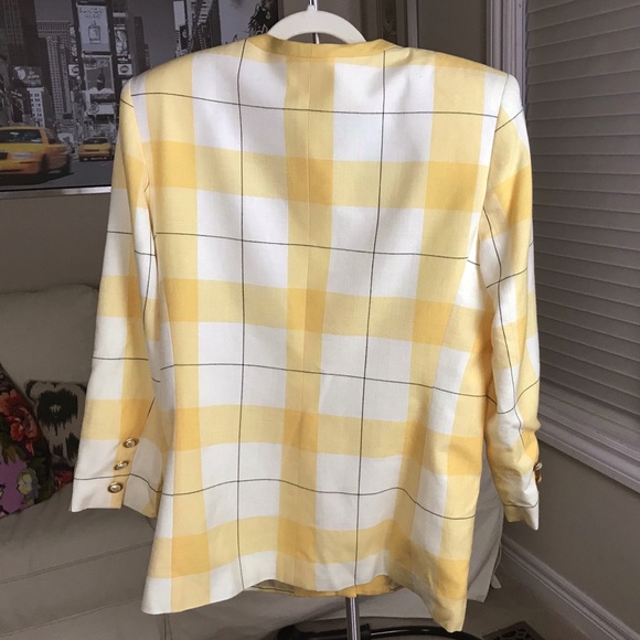 Vintage check blazer with faux pearl and gold buttons - Picture 13 of 15